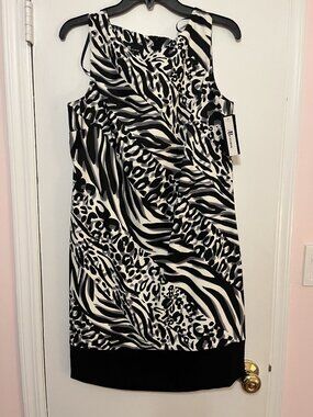 AB Studio sleeveless patterned black and white